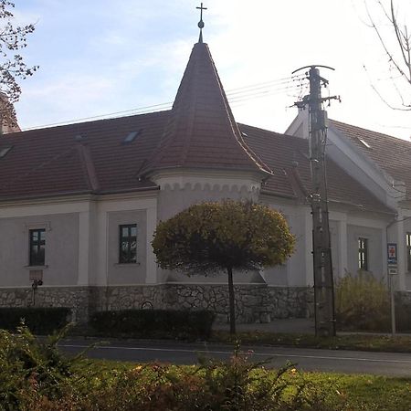 Pongracz Apartman Zirc Extérieur photo