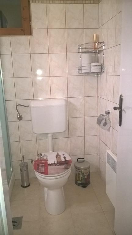 Pongracz Apartman Zirc Extérieur photo