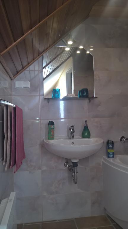 Pongracz Apartman Zirc Extérieur photo