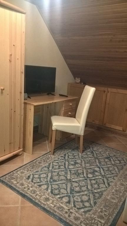 Pongracz Apartman Zirc Extérieur photo